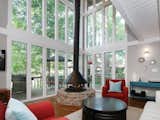 17 Modern Rentals That Give You a Front-Seat View of Incredible Fall Foliage - Photo 12 of 17 - 