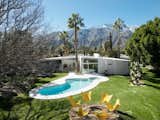 8 Midcentury-Modern Vacation Homes You Can Rent in Palm Springs - Photo 9 of 12 - 