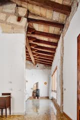 A Salvaged Apartment on Mallorca Leaves its Roots Exposed - Photo 6 of 13 - 