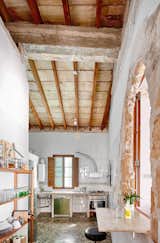 A Salvaged Apartment on Mallorca Leaves its Roots Exposed - Photo 7 of 13 - 