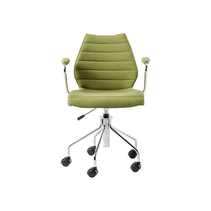 dwell pivot swivelling armchair