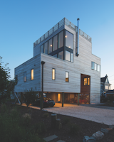 Located on the coast of New Jersey, the Sea Bright House often endures a damp sea breeze and chilly weather, given the time of year. Architect Jeff Jordan went with Western Red Cedar not only for it’s warm and familiar appearance, but also because it withstands the elements.&nbsp;&nbsp;