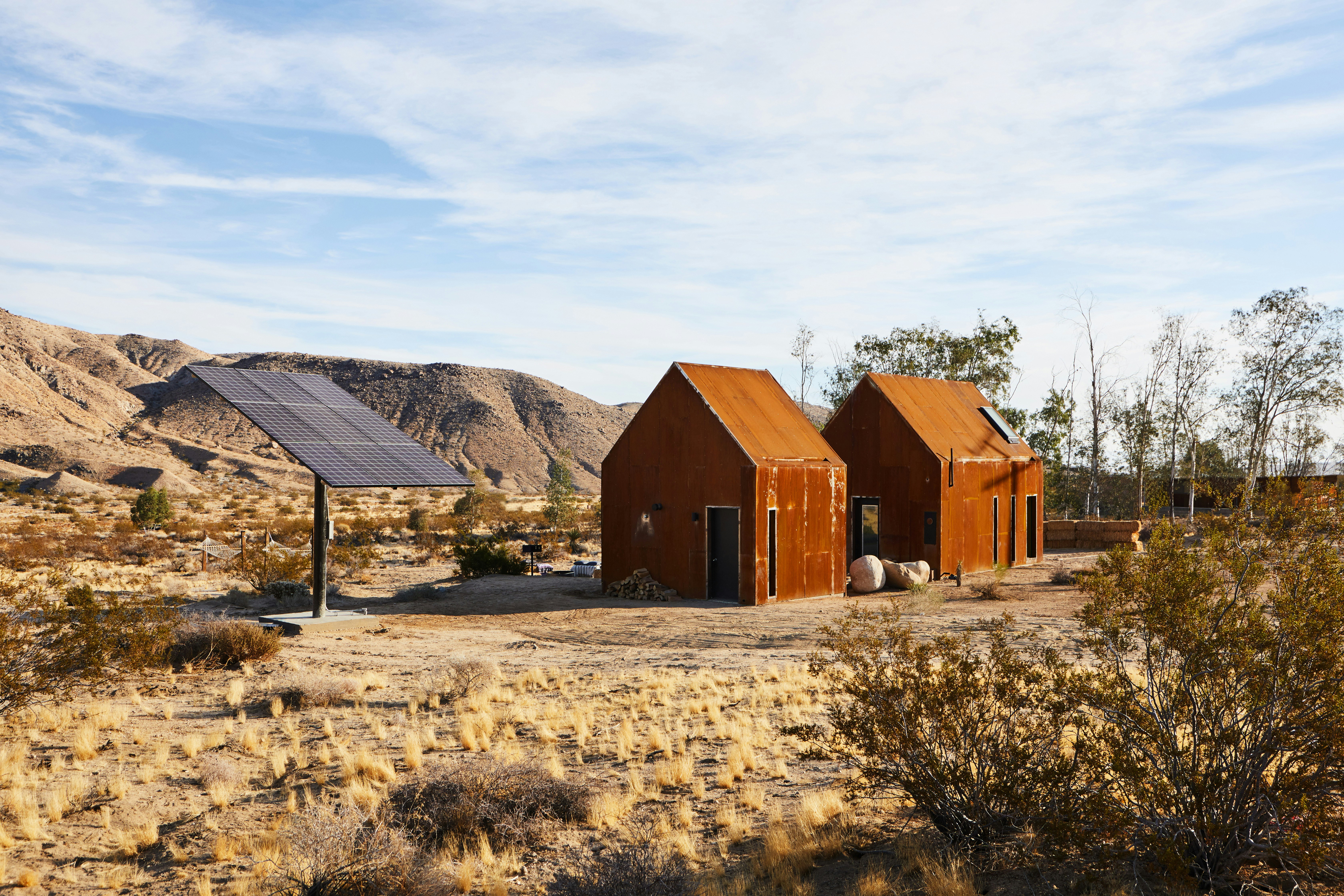 Tiny guest house complete! ✓ …. Off grid life is so crispy in Joshua Tree  🌵