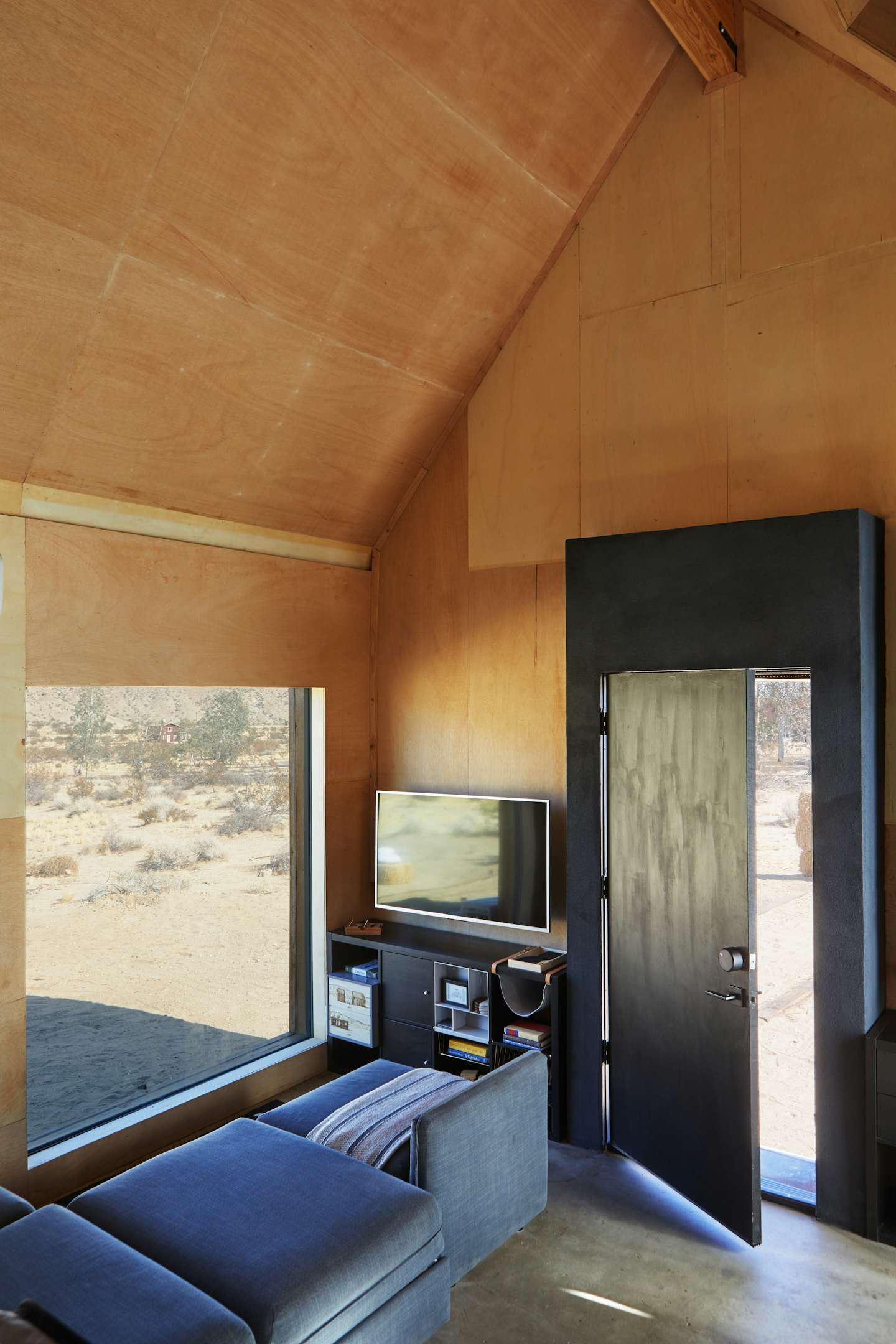 Apocalypse Proof Living: Own Your Luxury Bunker Today - 9clwrhq