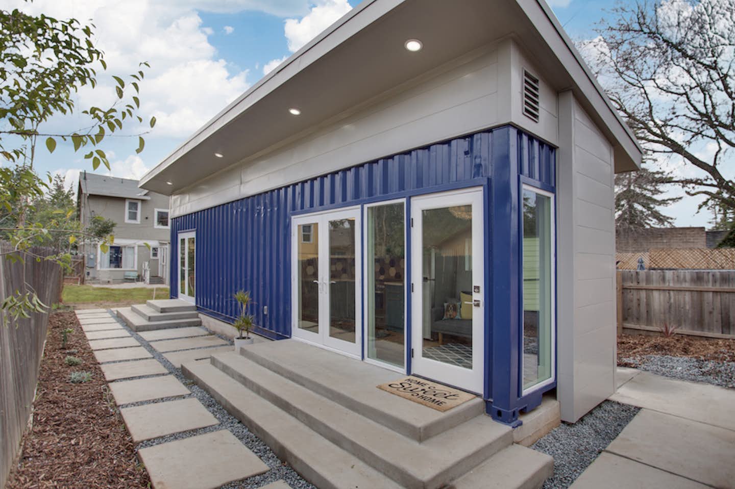 Photo 16 of 17 in 16 Prefab Shipping Container Home Companies in the