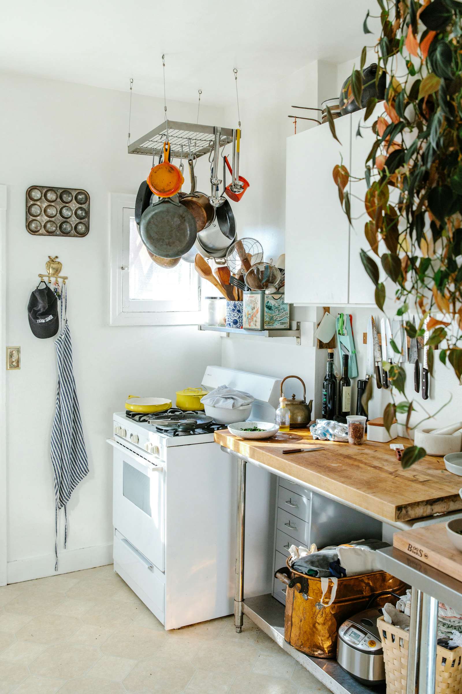 Photo 5 of 11 in Kitchens We Love: Bestselling Cookbook Author and ...