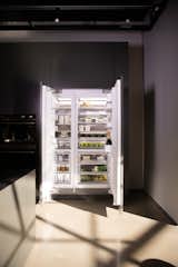 The Integrated Column models have been thoughtfully designed with three different modes on each side: Pantry, Fridge, and Chill. For example, while the Pantry mode is perfect for items that you don’t normally sit in the fridge but would like kept at a constant temperature, the Fridge setting is the normal refrigerator mode, and Chill is perfect for perishable meat or beverages about to be served. The freezer also has three modes: Freezer, Soft Freeze, and Deep Freeze.