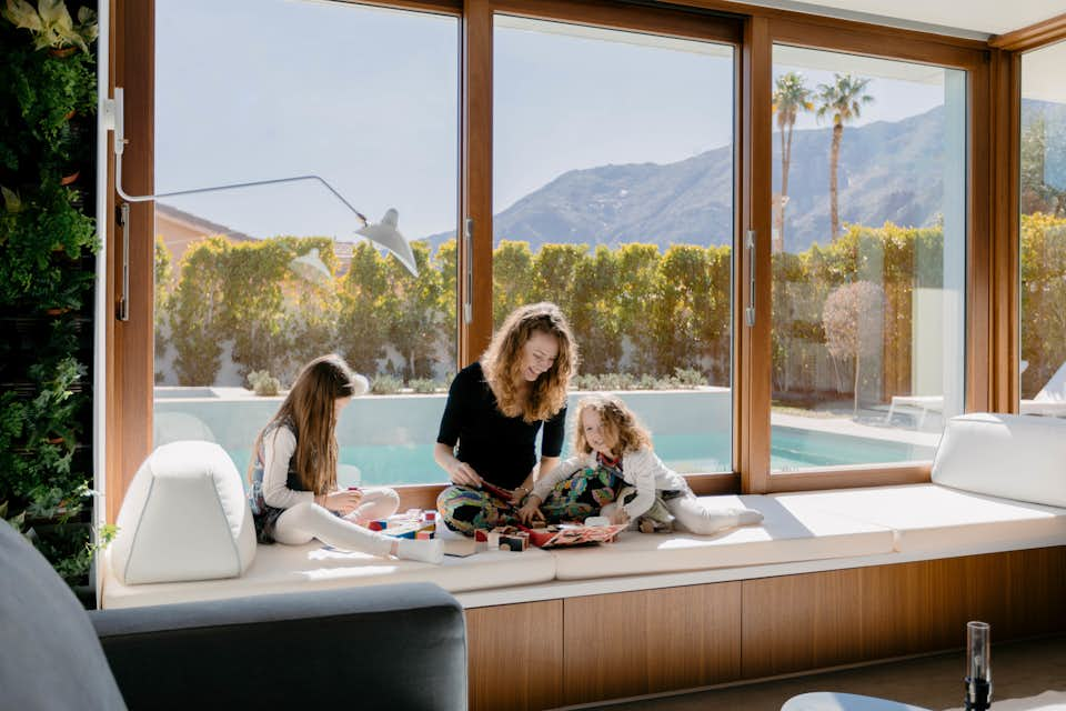 Step Inside Palm Springs’ Latest Indoor Outdoor Prefab Home - Dwell