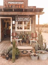 Visiting Pioneertown Motel is like stepping back in time (and onto a movie set). It’s right next to Pappy &amp; Harriet’s, so it’s the perfect place to stay if you’re craving that Western vibe.&nbsp;