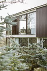  Photo 15 of 17 in A Designer Couple Restore One of Britain’s Most Revered Modern Houses