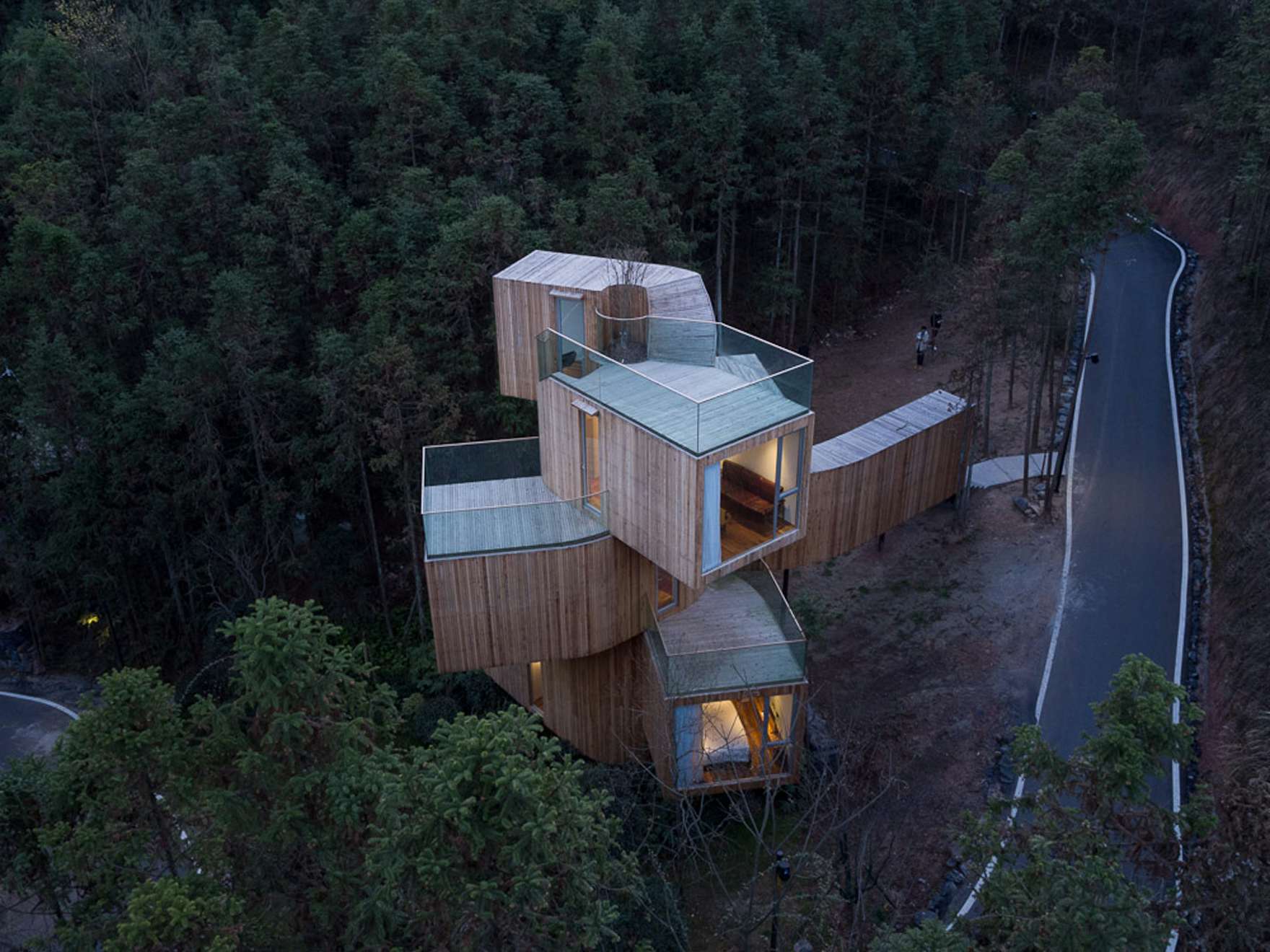 Photo 8 of 9 in This Tree House Hotel in China Branches Out From a ...