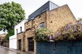 Murray Mews is known for homes by well-known architects. It features early works from Team 4, the ’60s-era firm of Richard Rogers and Norman Foster.