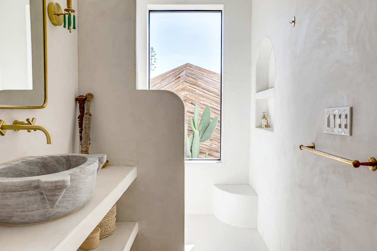 7 Moroccan-Style Spaces Designed With Tadelakt - Dwell