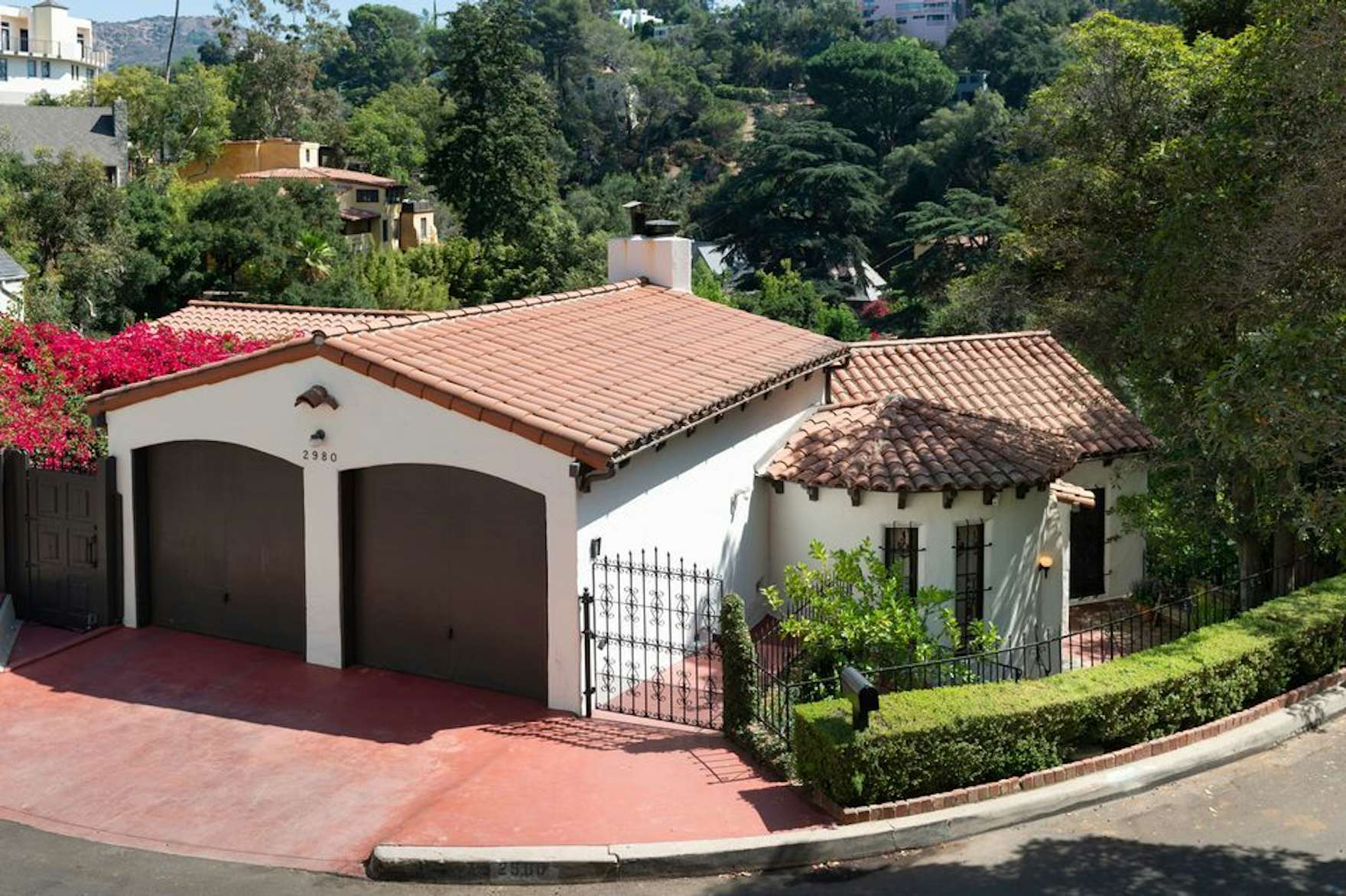 Beachwood Canyon Hollywood Real Estate Dwell