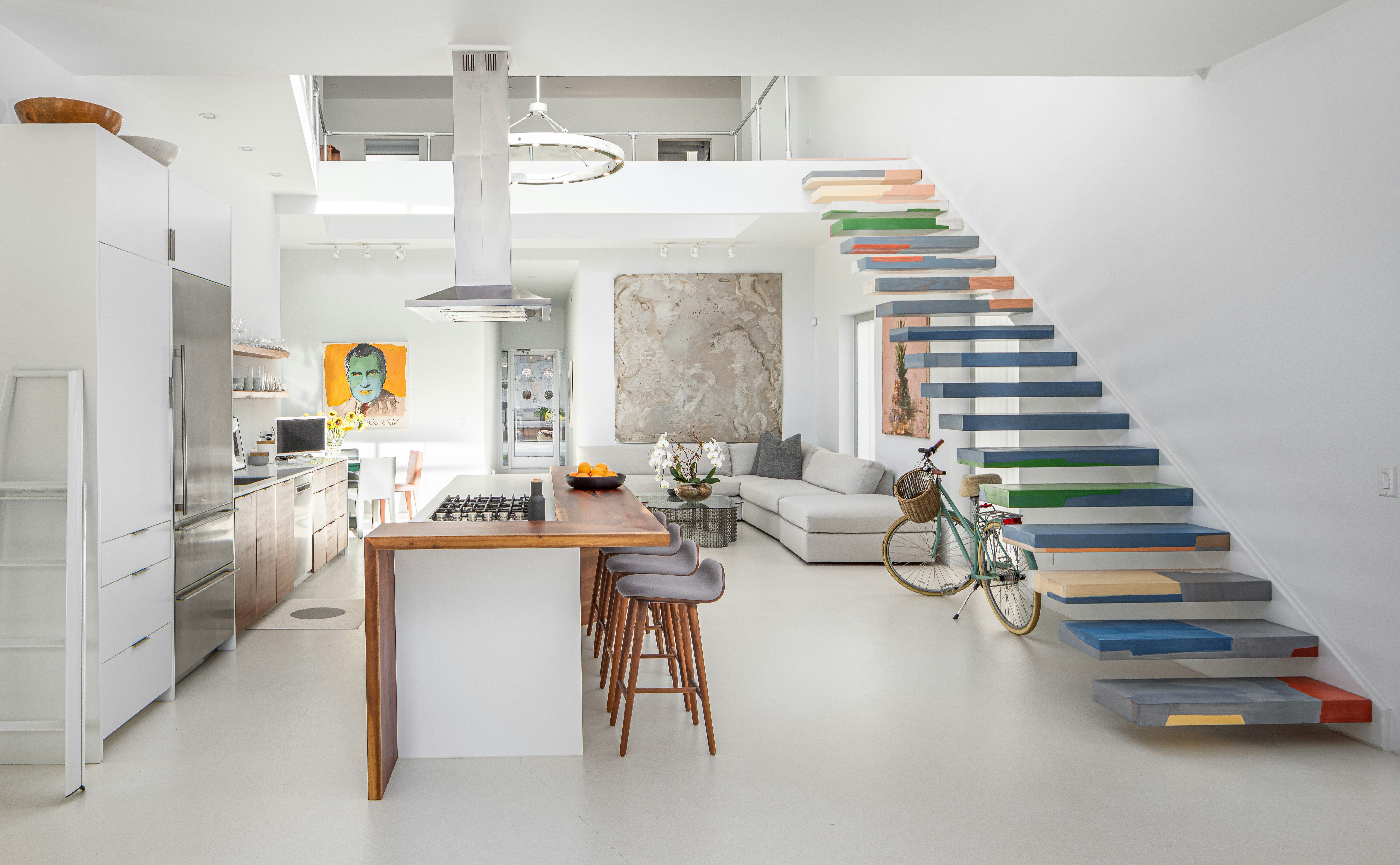 8 Floating Staircase Ideas That Will Uniquely Elevate Your