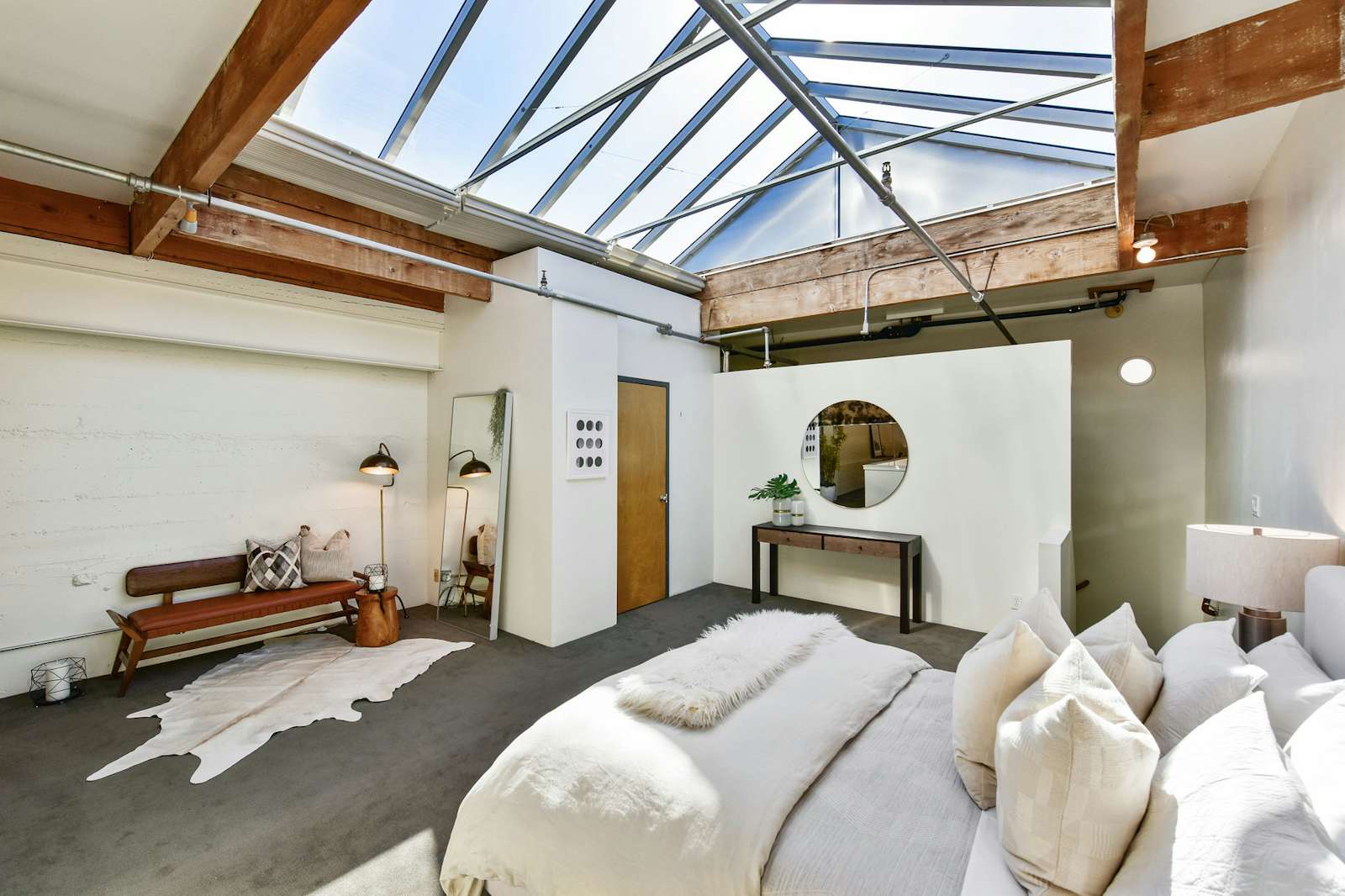 A Converted Warehouse Loft in the San Francisco Bay Area Seeks 950K