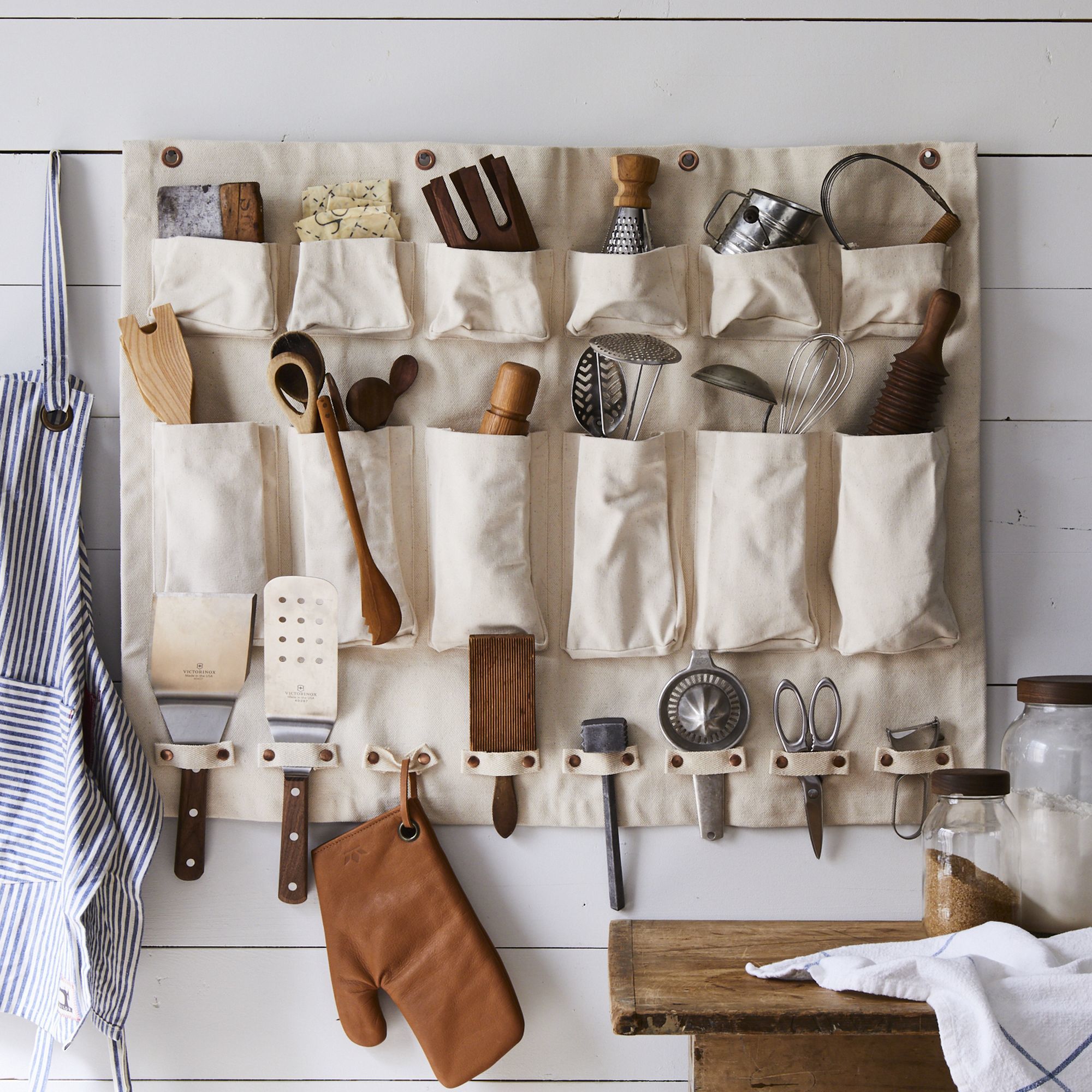 The Floral Society Canvas Wall Organizer - Thumbnail 2