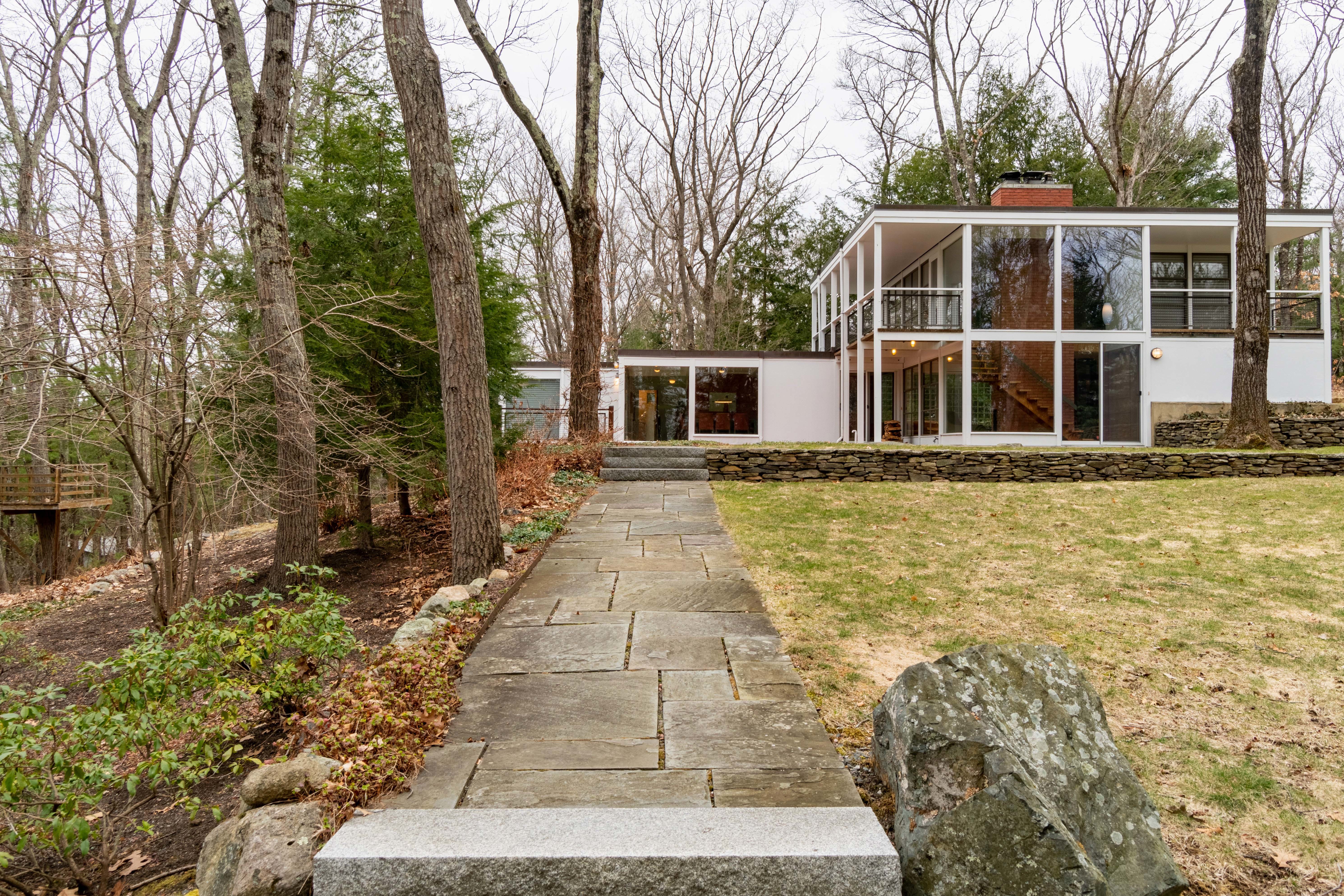 Hill House by Walter Pierce - Dwell
