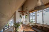 A Japanese Painter’s Wedge-Shaped Home Tucks its Living Space Behind a Gallery Wall - Photo 9 of 10 - 