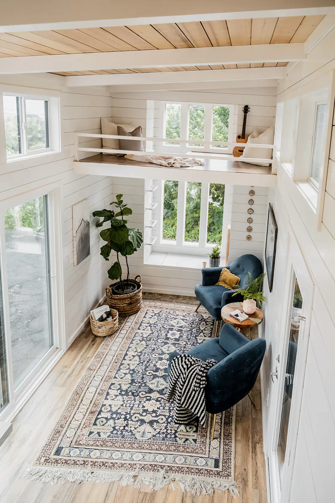 Photo 12 of 14 in A Hawaii-Based Couple Build a Luminous Tiny House in ...