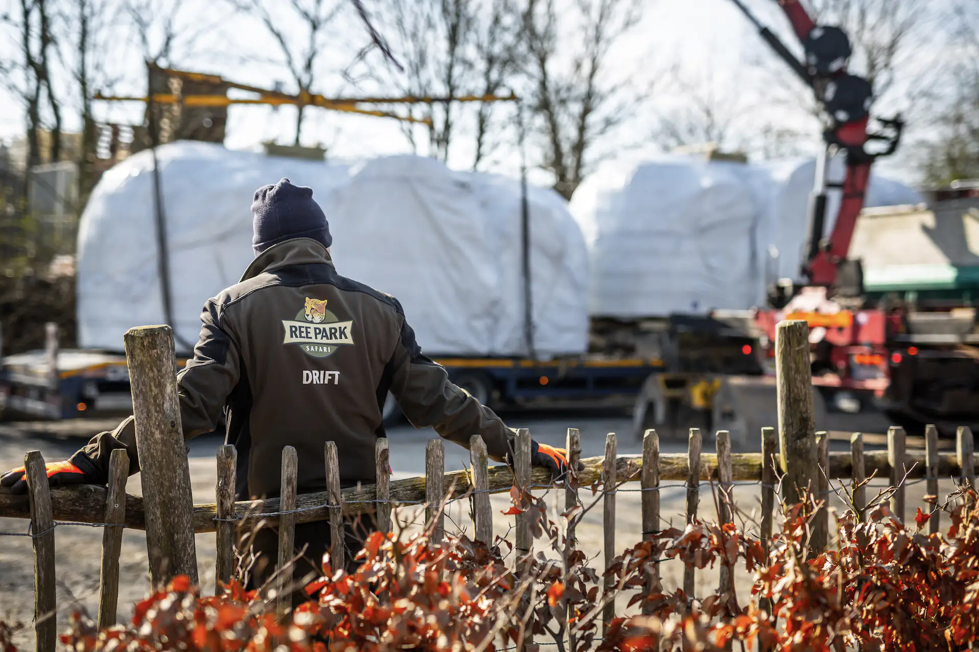 While the Iglucraft team would usually be on-site for the final installation, the Ree Park team managed much of the installation themselves—a process made easier by the turnkey designs available from Iglucraft.