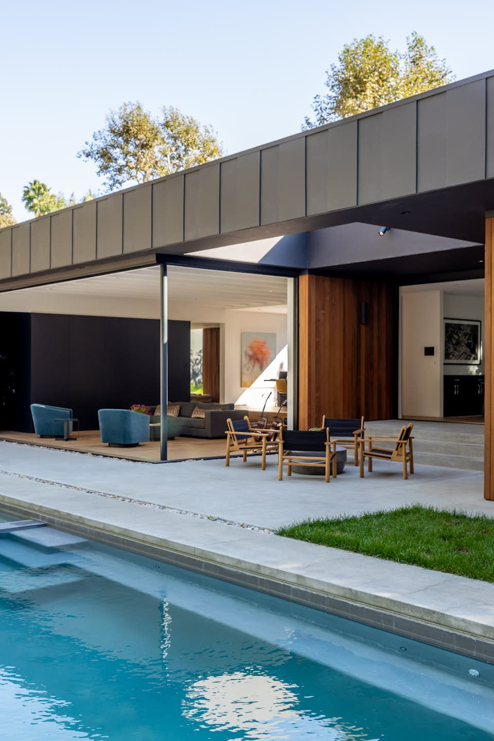 Photo 8 of 15 in An Architect’s Matte Black Los Angeles Home Opens Wide ...