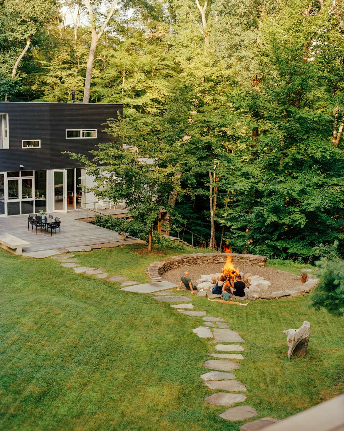 photo-16-of-20-in-a-concrete-guesthouse-in-upstate-new-york-is-decidedly-bunker-chic-dwell