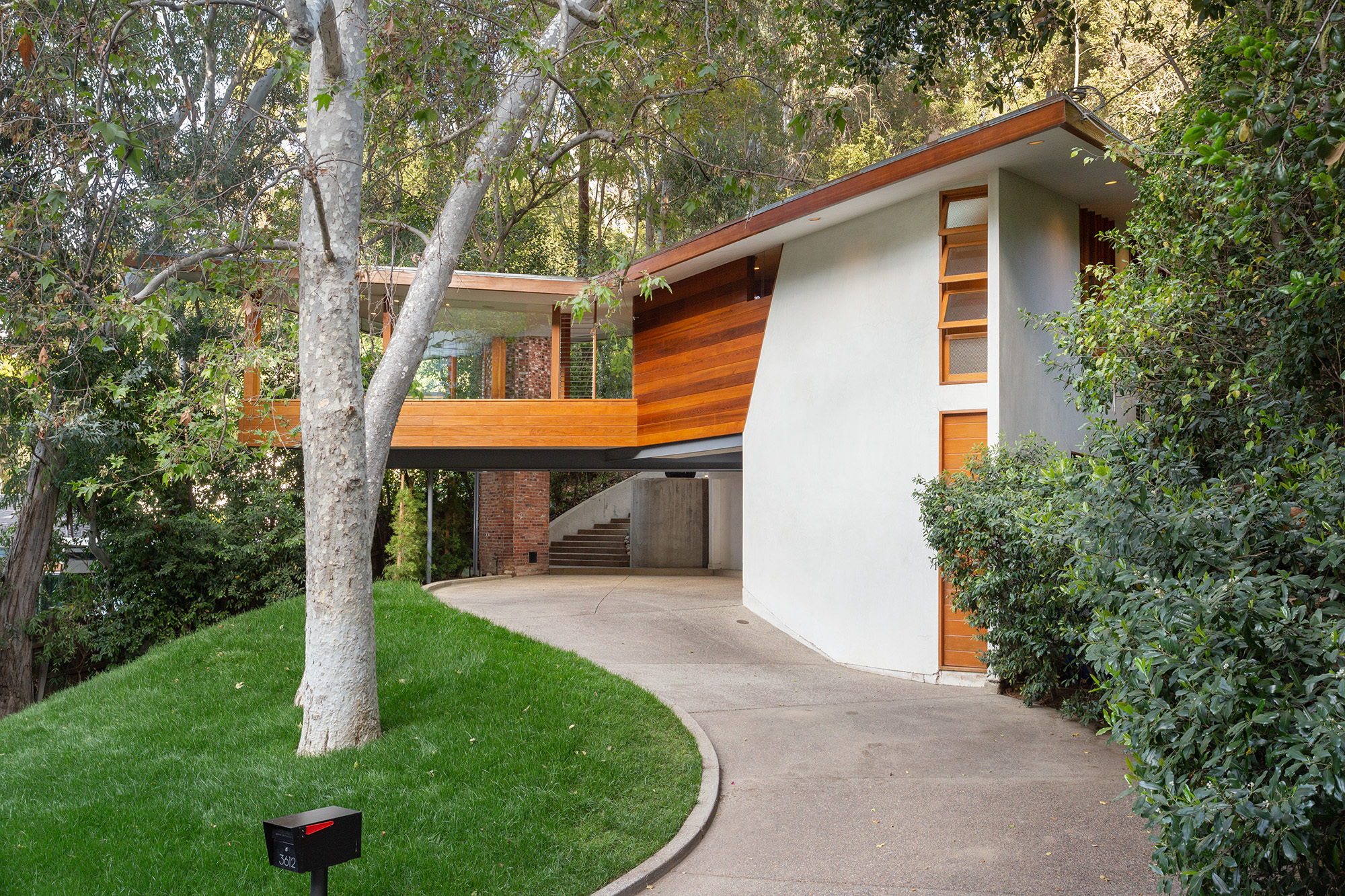 Photo 2 Of 15 In An Impeccably Restored John Lautner Home Seeks 2 5M   Original 