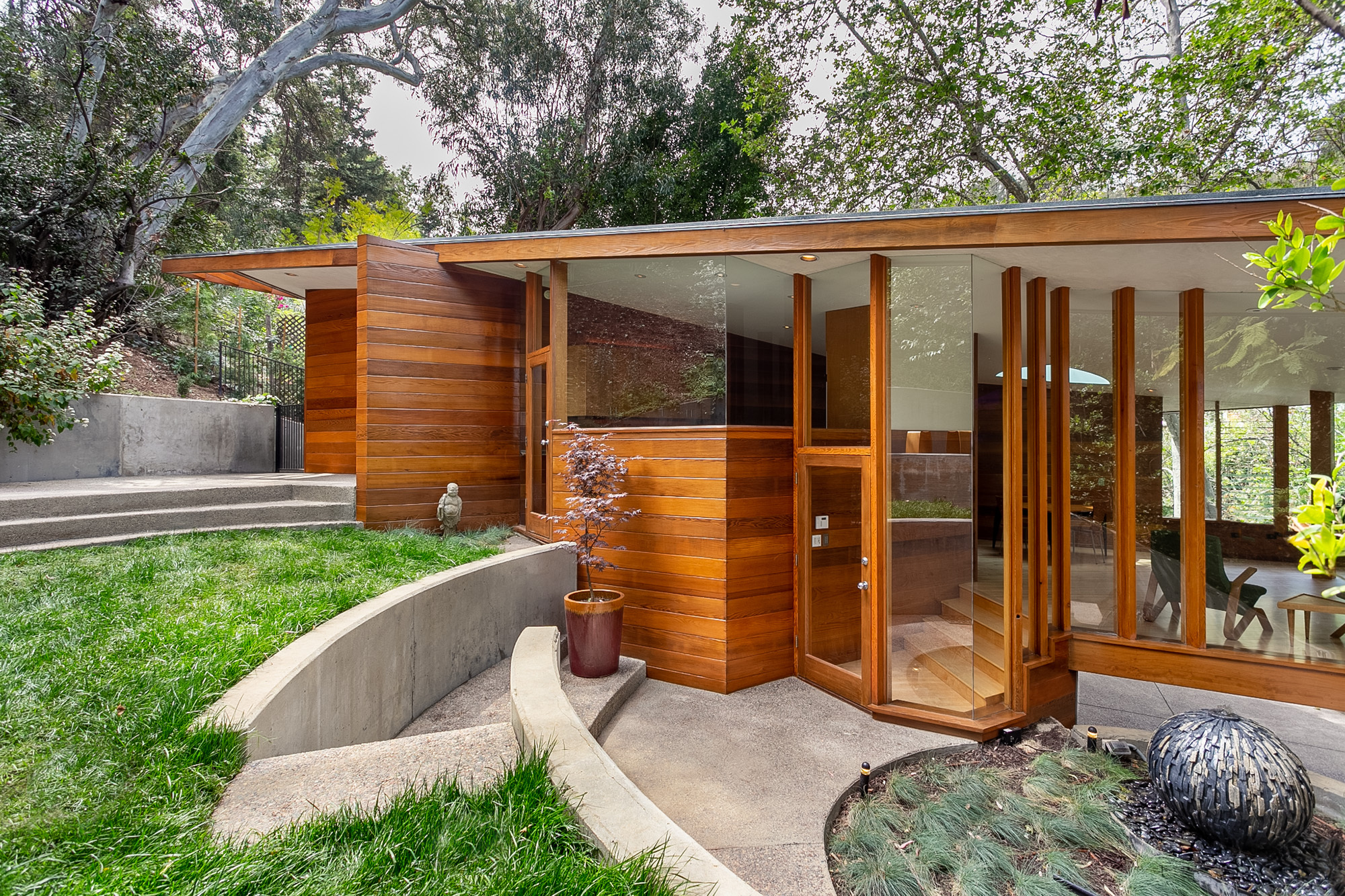 An Impeccably Restored John Lautner Home Seeks 2 5M In Los Angeles Dwell   Original 