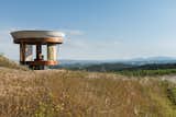 Casa Ojalá installs its first adaptable, off-grid suite on a picturesque hillside in Italy’s Val d’Orcia region.
