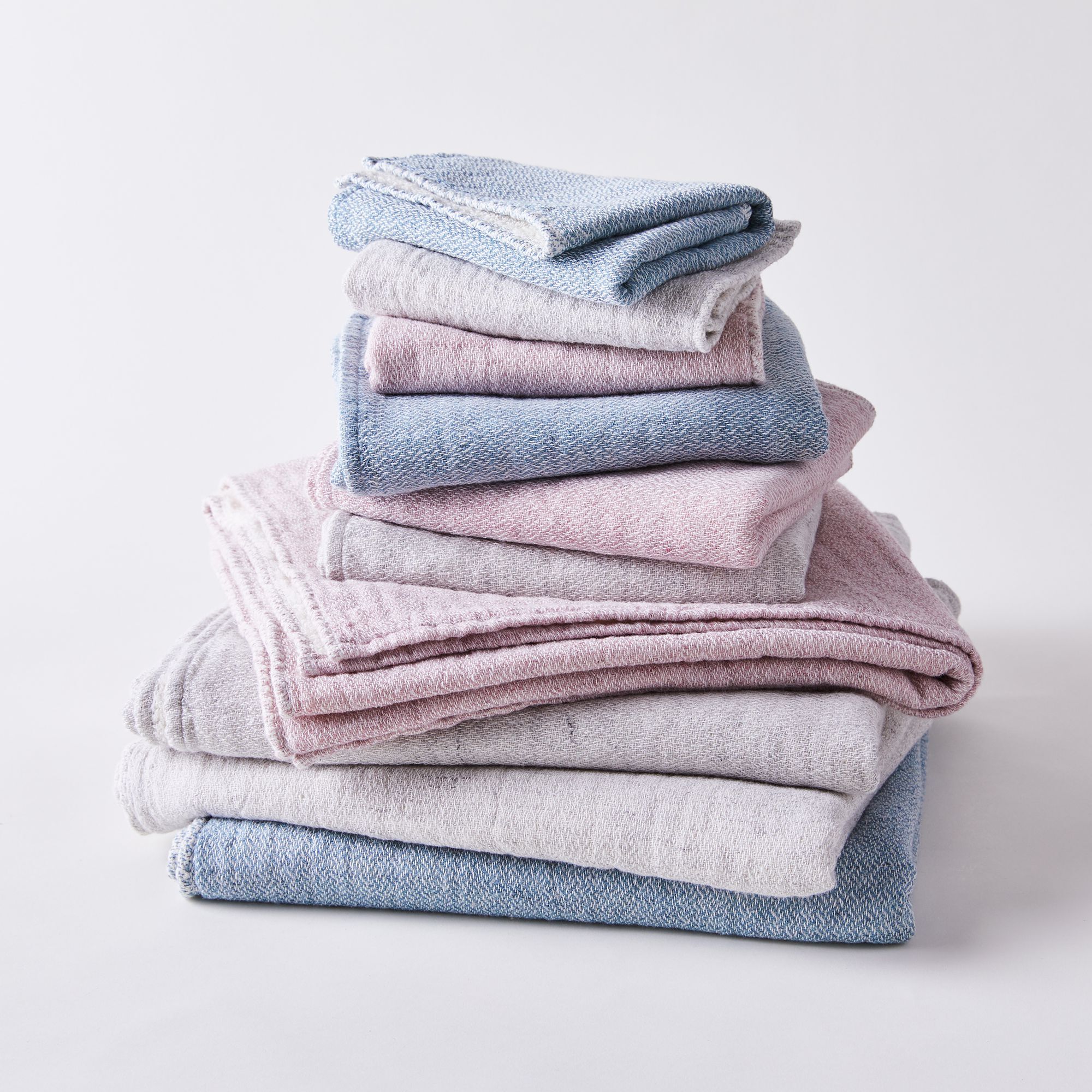Medium Claire Hand Towel - Thumbnail 4