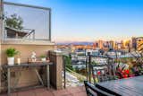 Asking $6.8M, This Sleek Seattle Abode Frames Riveting City Views - Photo 10 of 10 - 