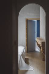 A 17th-Century Apartment in France Is Transformed With Curves and Color - Photo 11 of 13 - 