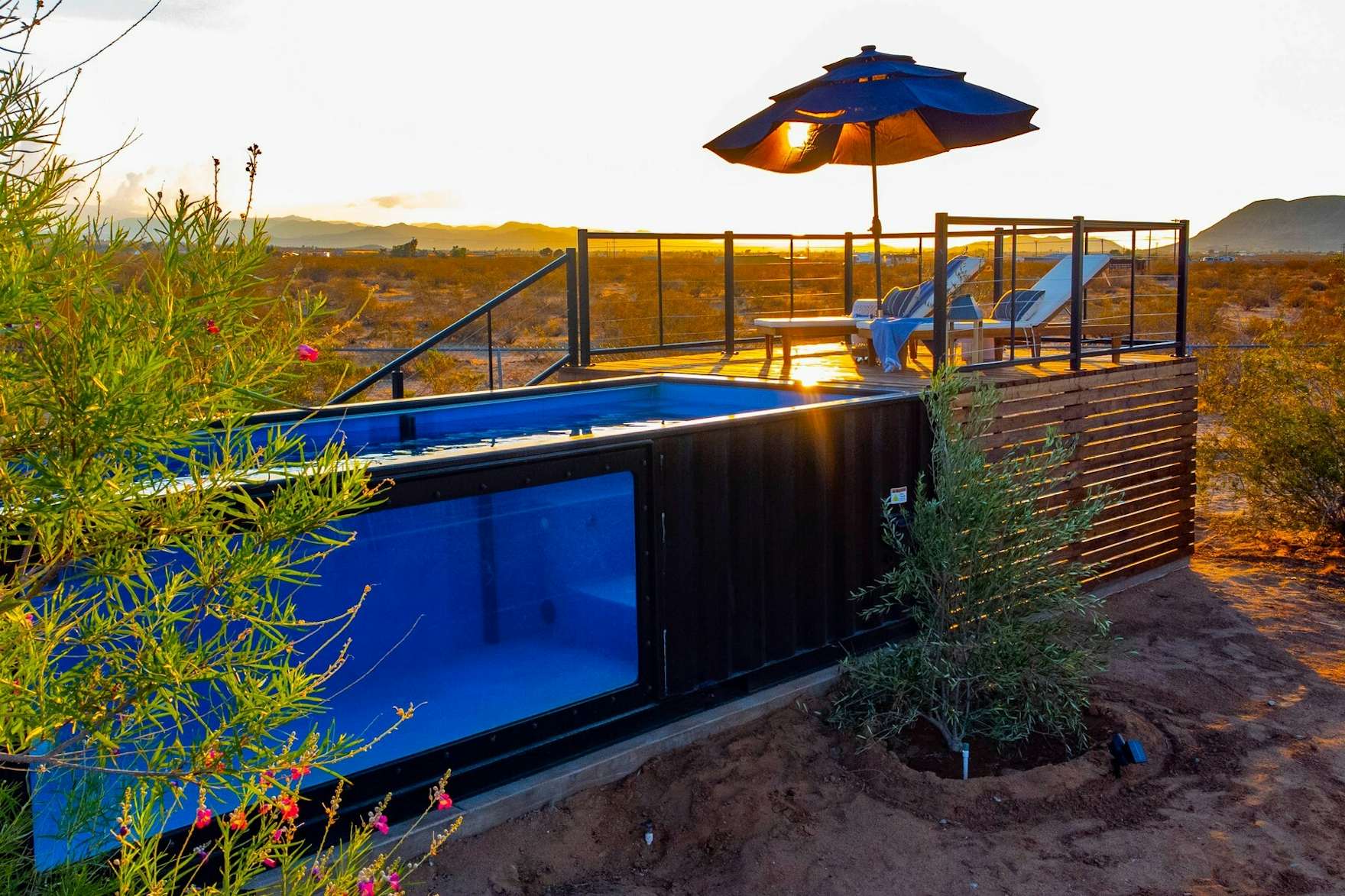 Listed at 798K, This Joshua Tree Hideaway Has Its Own Shipping
