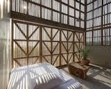 A Beach House Made of Timber, Clay, and Concrete Welcomes Sunbeams and Sea Breezes in Mexico - Photo 4 of 11 - 