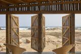 A Beach House Made of Timber, Clay, and Concrete Welcomes Sunbeams and Sea Breezes in Mexico - Photo 7 of 11 - 