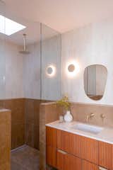 A look at the couple's adjoining bathroom.