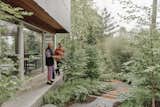 An Architect’s Slim Home Emphasizes the Outdoors and Aging in Place