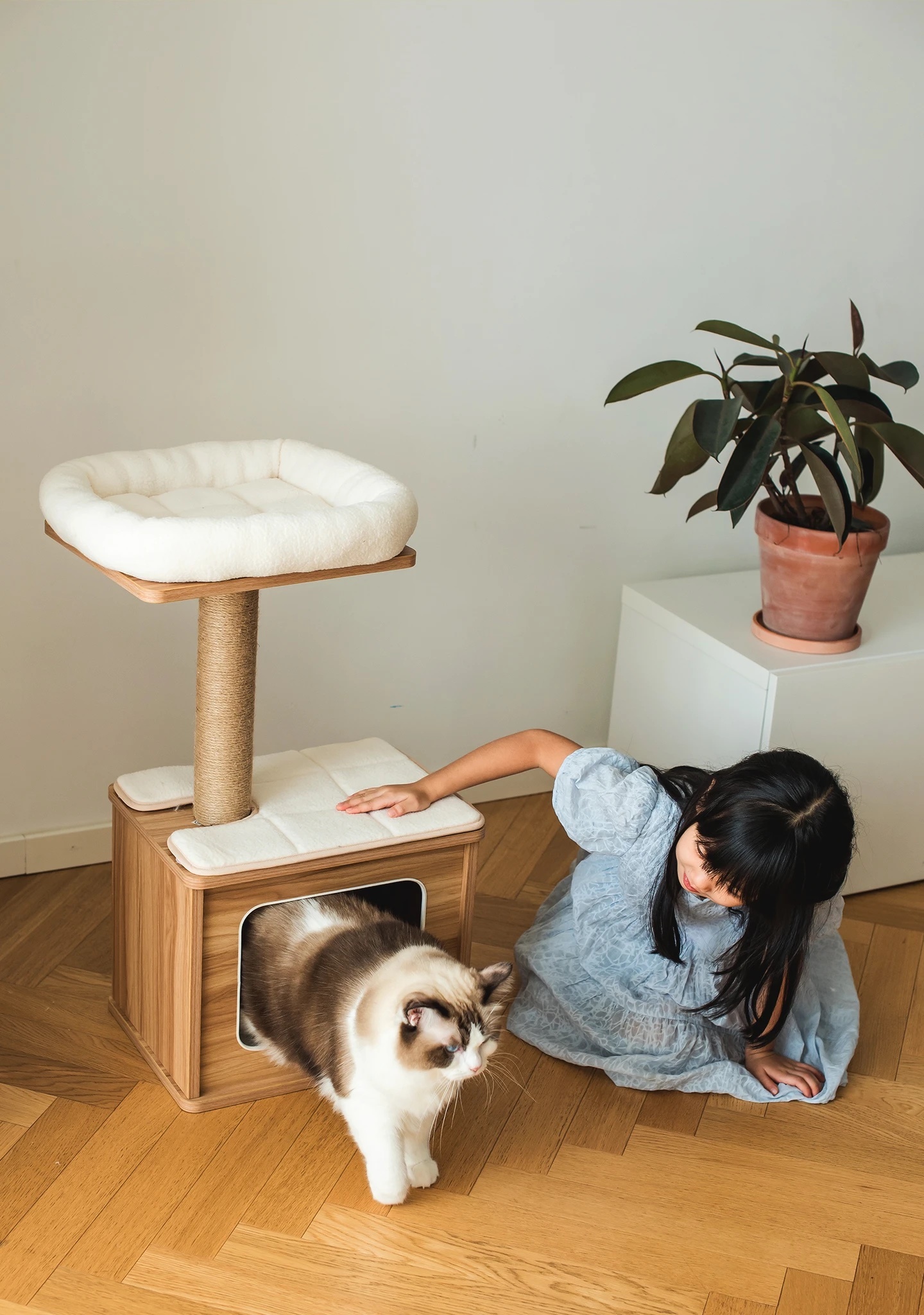 8 Modern Cat Trees That Will Look Fab In Your Home Dwell   Original 