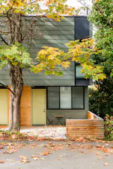 In Seattle, architect Matt Wittman of Wittman Estes tried his hand as developer, leveraging his firm’s network of engineers to create an arrangement of two townhomes and a stand-alone on an undesirable—and therefore inexpensive—site in Highland Park. “One of the main opportunities we saw here was to utilize things that are free: light, nature, and access to views,” says Wittman. “Bringing in nature can instantly make a space feel more generous.”