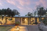 A Signature Midcentury Modern by Architect Ralph Haver Seeks $1.1M in Phoenix