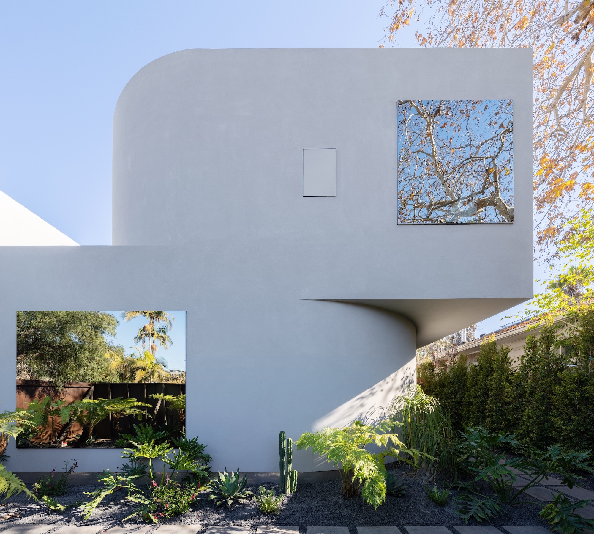 Radius House by Pentagon Lists for $7.2M in Venice, CA - Dwell
