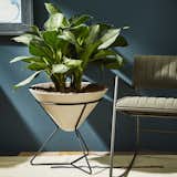Greenery Unlimited Huron Large Midcentury Planter With Metal Stand