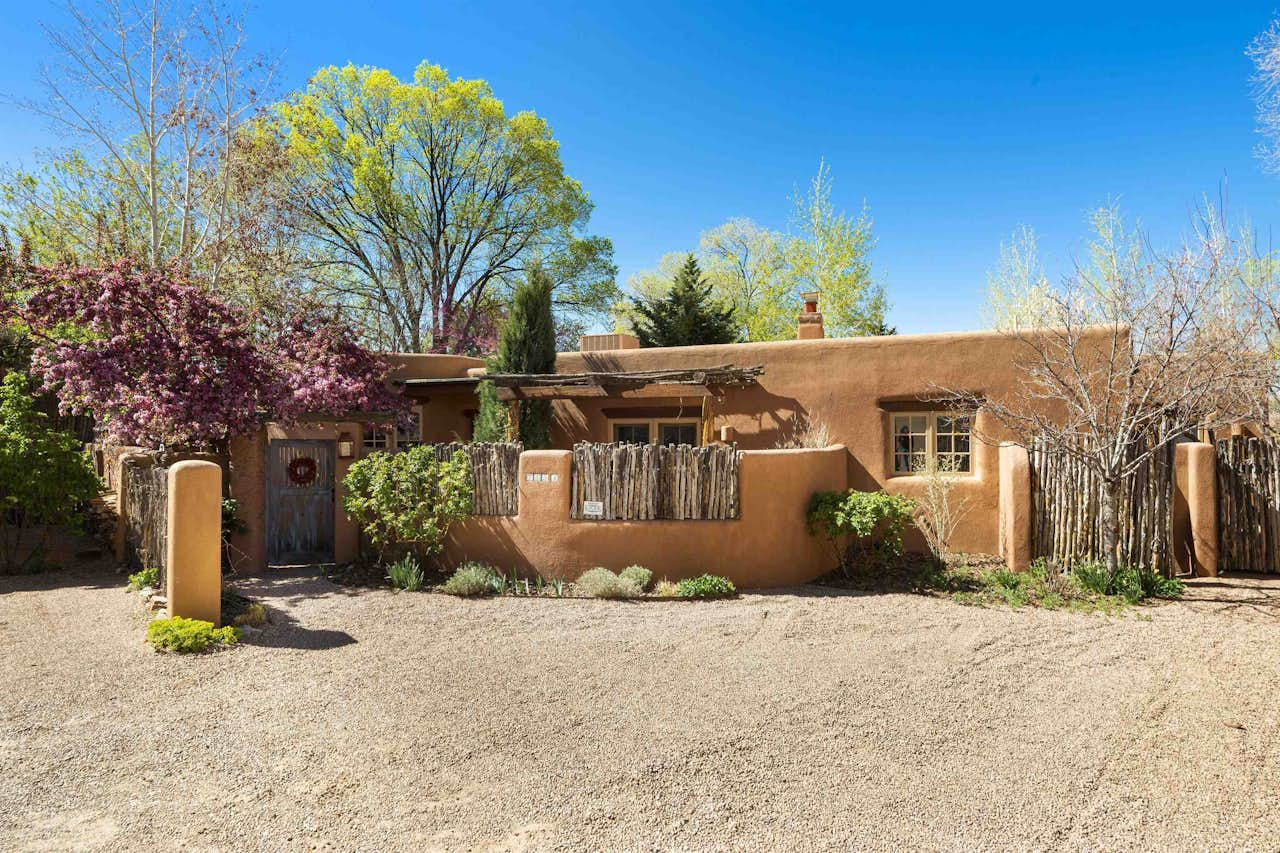 This Classic Pueblo-Style Home in Santa Fe, New Mexico Could Be Yours ...