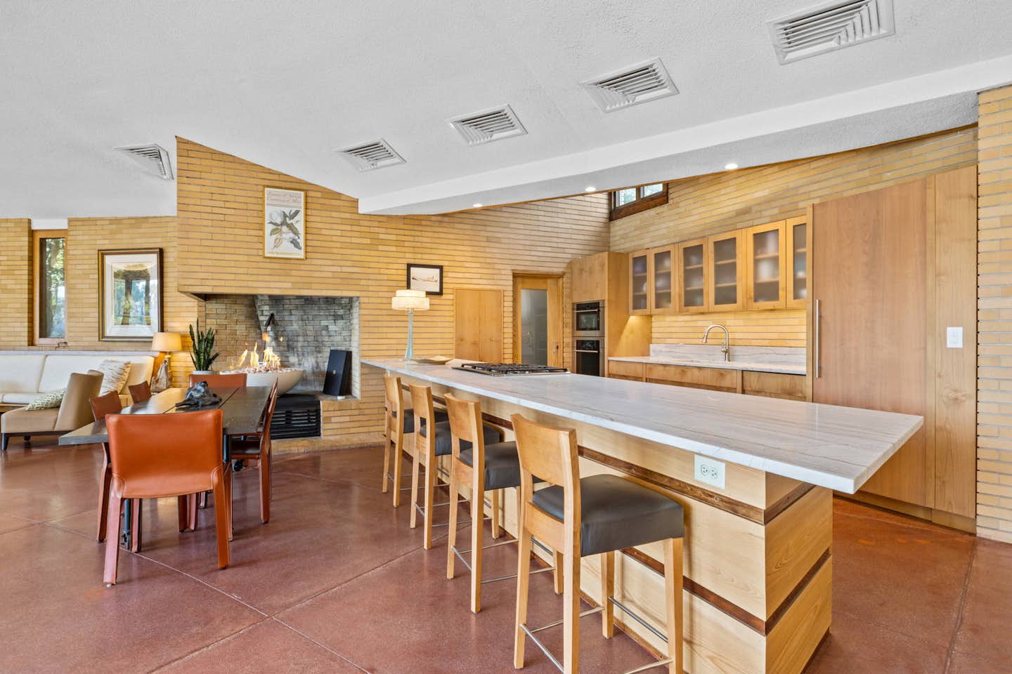 Photo 4 of 17 in One of Only Three Frank Lloyd Wright Homes in Virginia Is on the Market for 2