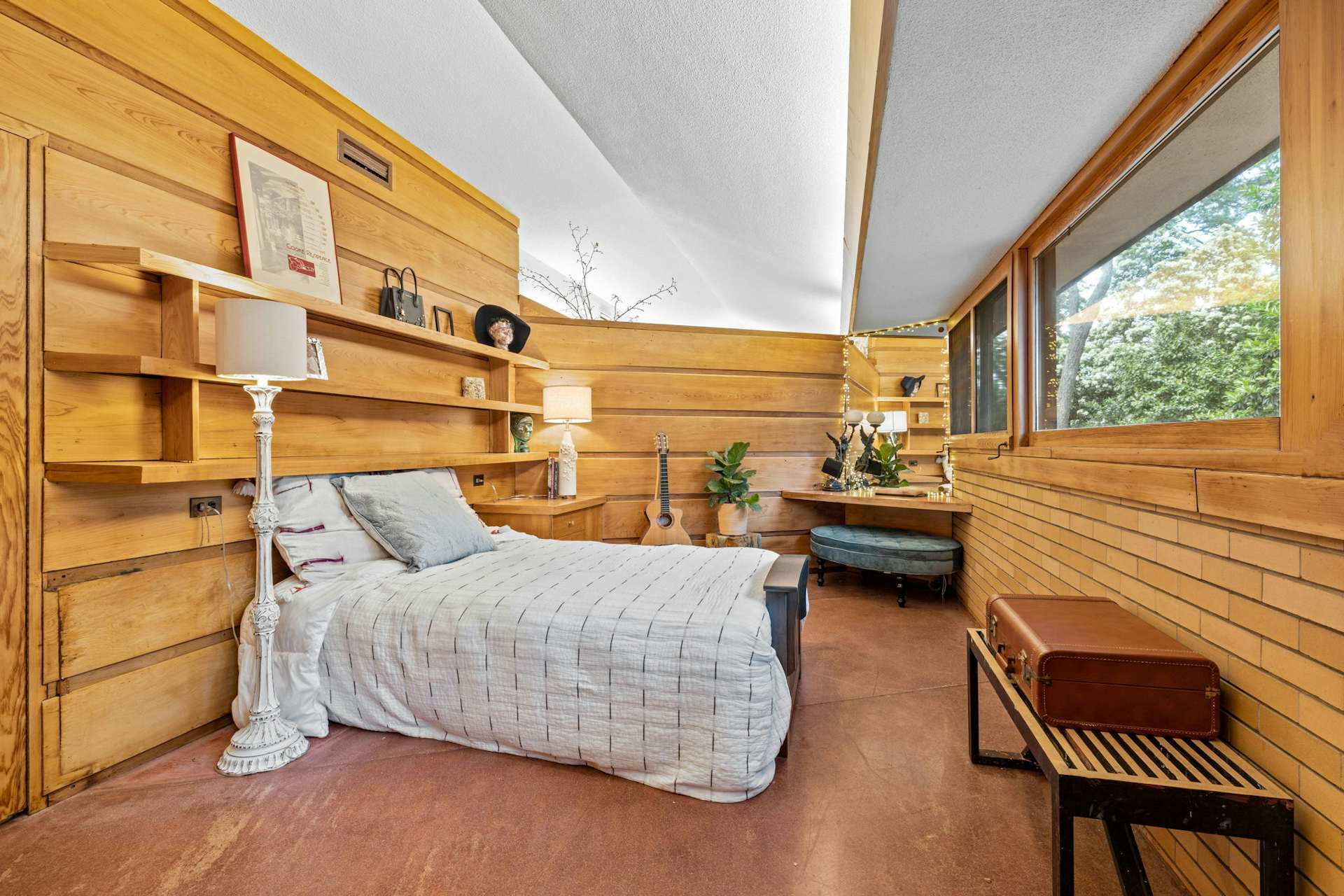 Photo 8 of 17 in One of Only Three Frank Lloyd Wright Homes in Virginia Is on the Market for 2