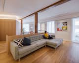 A Timber-Heavy Apartment in Spain Is Anything but Wooden - Photo 9 of 23 - 