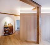 A Timber-Heavy Apartment in Spain Is Anything but Wooden - Photo 18 of 23 - 