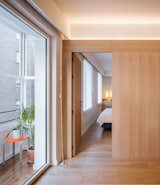 A Timber-Heavy Apartment in Spain Is Anything but Wooden - Photo 15 of 23 - 
