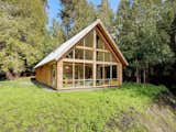 A Pair of Tranquil Cabins Nestled on Vancouver Island Ask $1.15M
